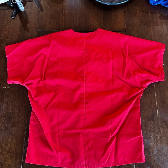 Cherokee Red Scrub Top Size XS - Picture 3 of 3